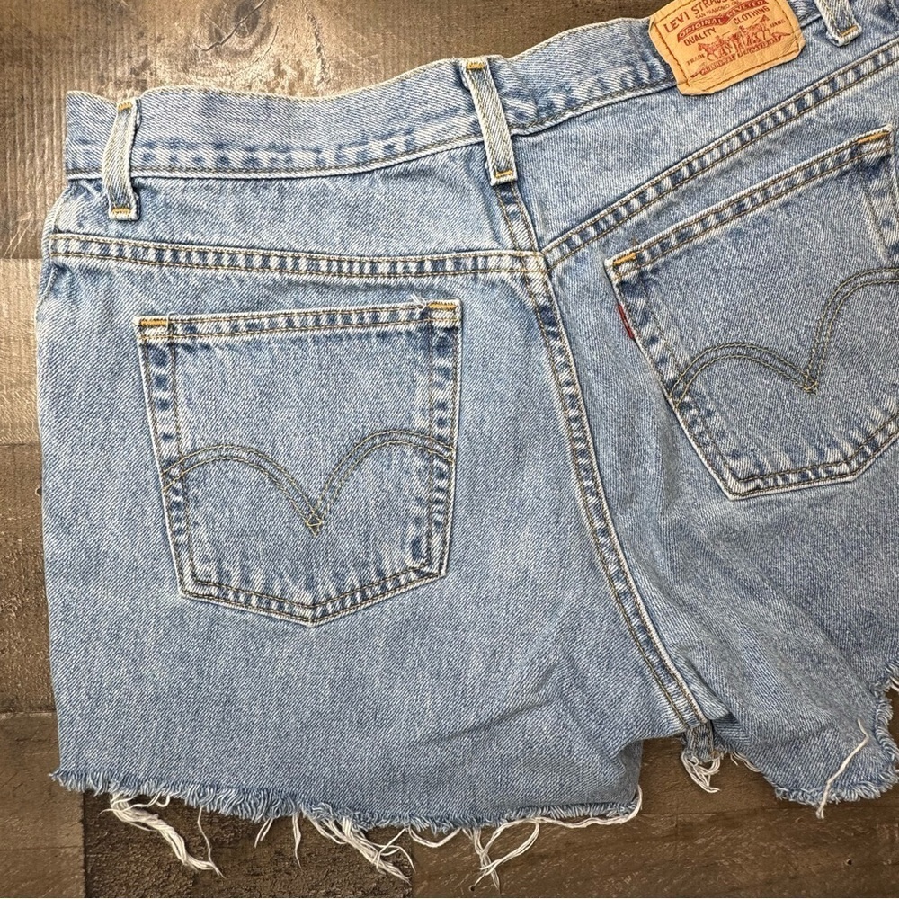 Levi's Blue Jean Shorts Distressed Cutoff size 16 - Picture 6 of 12